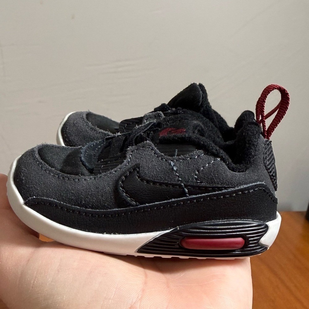 NWOT Nike Air Max 90 Crib Shoe Sneaker Soft Bottom Athletic Black Red Infant C3